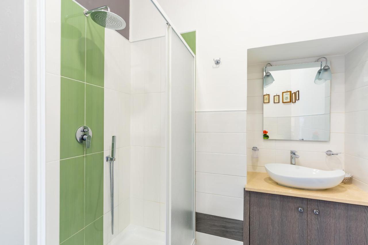 Gelso Complex Studios And Flat By Napoliapartments Ngoại thất bức ảnh
