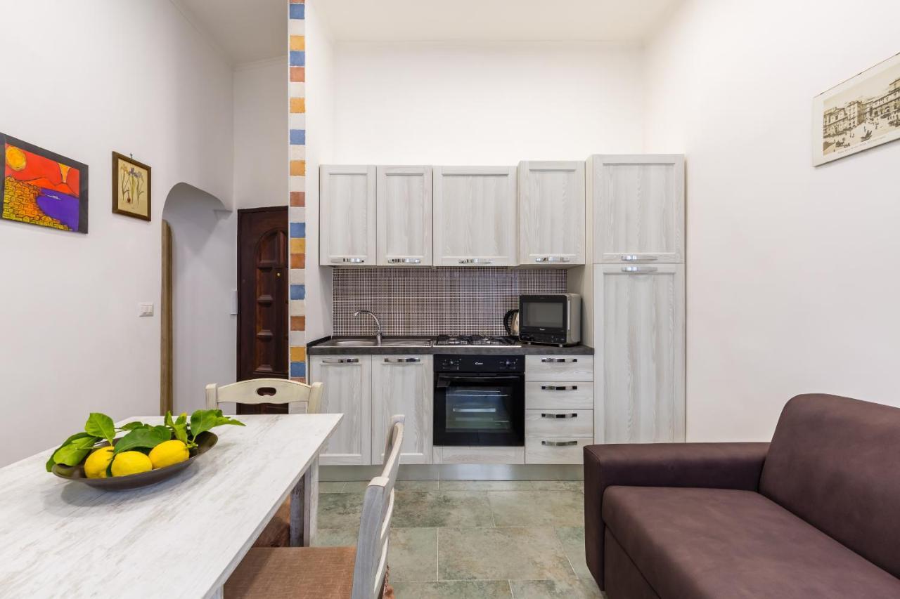 Gelso Complex Studios And Flat By Napoliapartments Ngoại thất bức ảnh